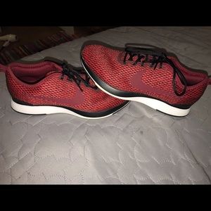 Women’s Nike Dualtone racers